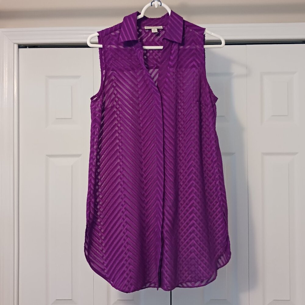 #333 3/$18 - Dana Buchman Purple Short Sleeve Button Down Top Size S - Picture 1 of 6